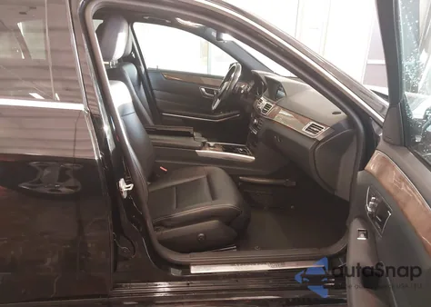 2015 Mercedes-Benz E 350 4Matic z USA, uszkodzony, nr VIN WDDHF8JBXFB132329